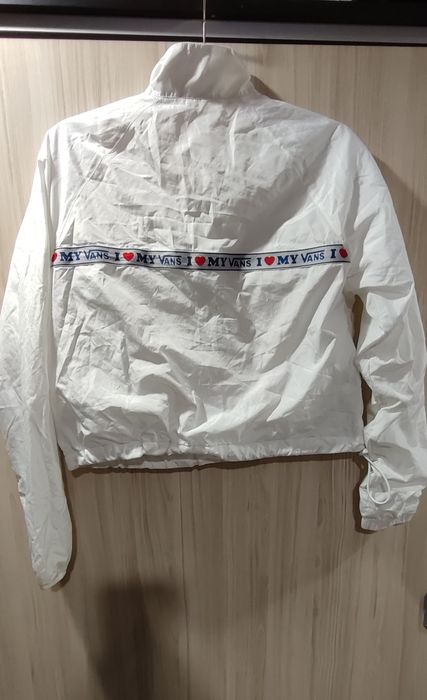 ЯКЕ VANS MY ANORAK MTE
Няма забележки, размер S.
Цената е 60лв.
София,