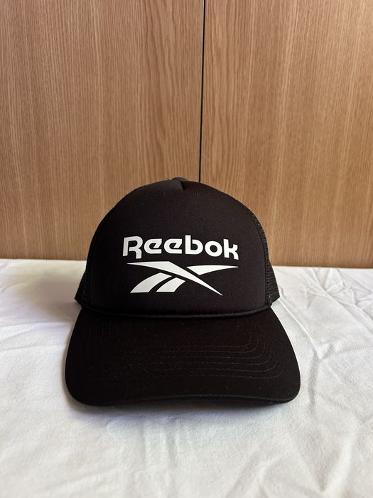 Sapca Reebok Tricker