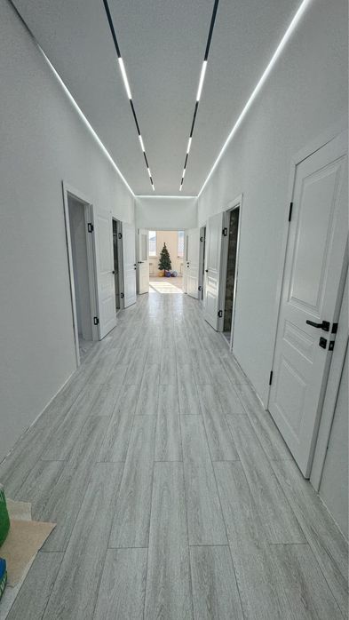 Жаңадан салынған үлкен үй!