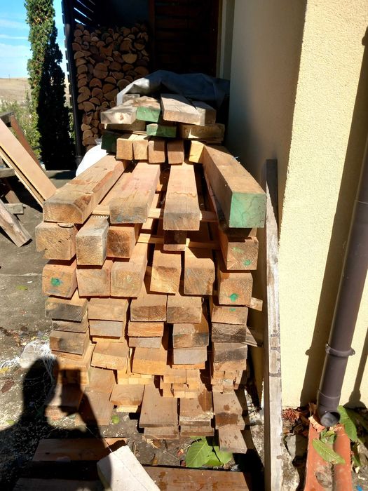 Дървен материал сух