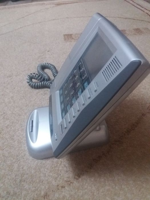 Телефон стационарный.