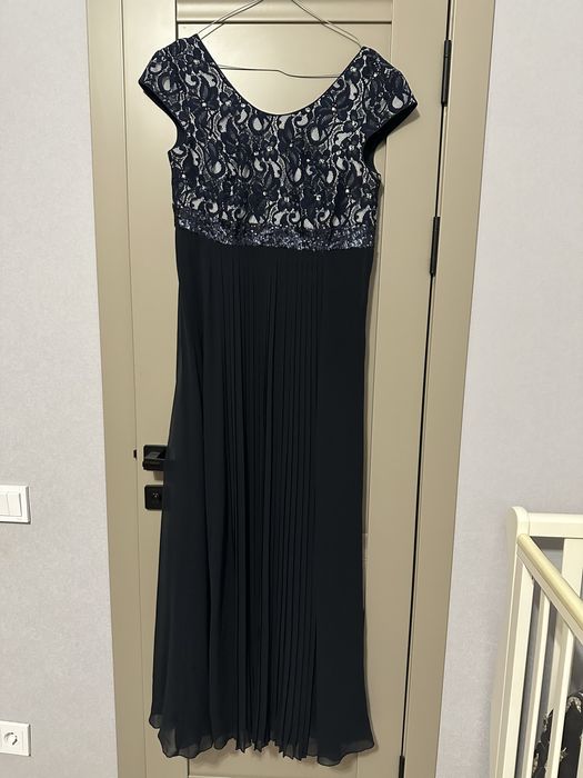 Срочно продаи вечернее платье