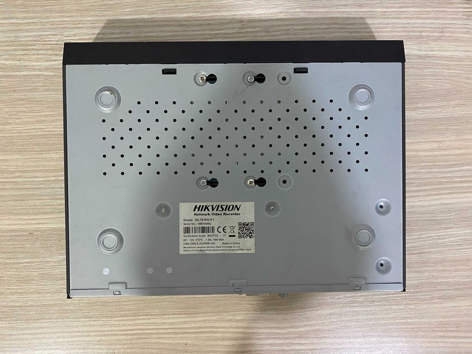 Видеорегистратор системы наблюдения Hikvision