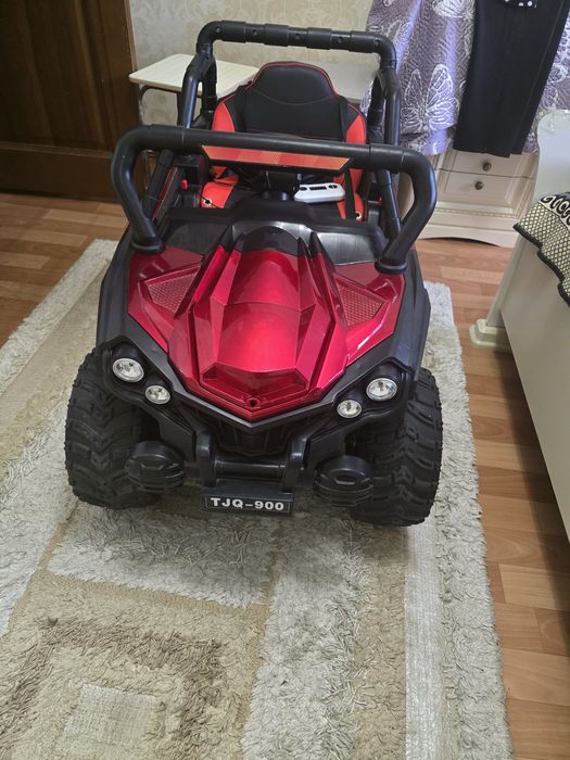 Машинка пультовом управлений