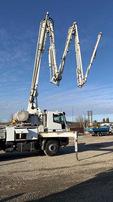 Pompa de beton Iveco Tracker