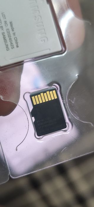 Samsung EVO Plus 128GB microSD карта памяти