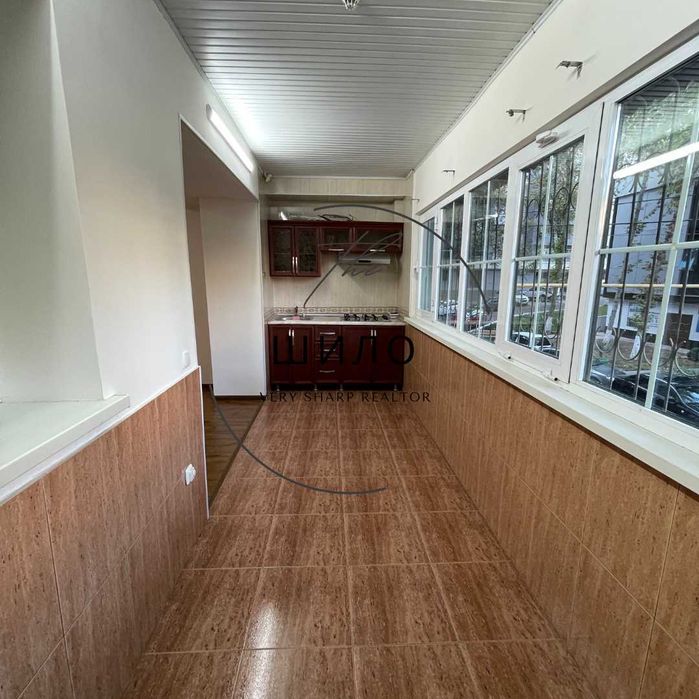 Выгодно 2х Ком на 2-ом этаже возле Алайского рынка(5 Мин)