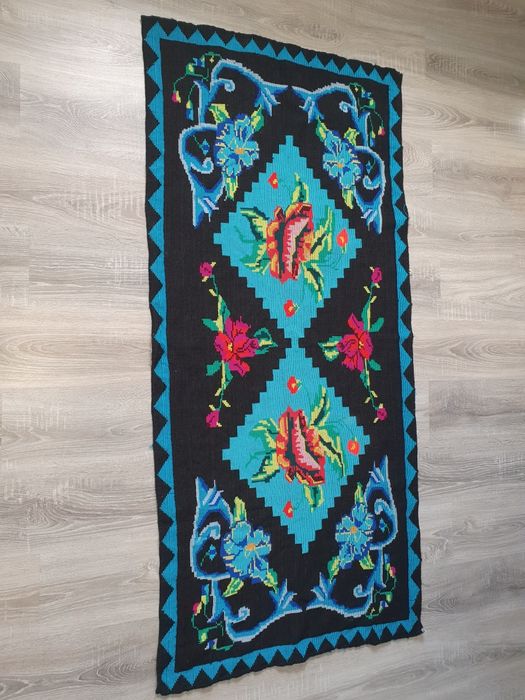 Carpeta țesută manual pret redus 250