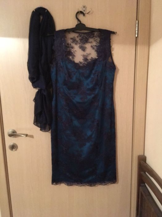 Официална рокля