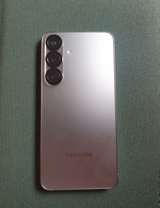 Samsung s25 ideal