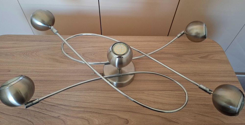 Спот с 5 лунички