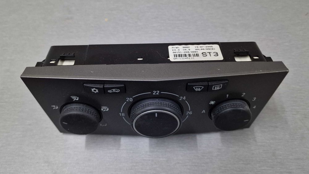 Opel Astra H управление на клима контрол модул