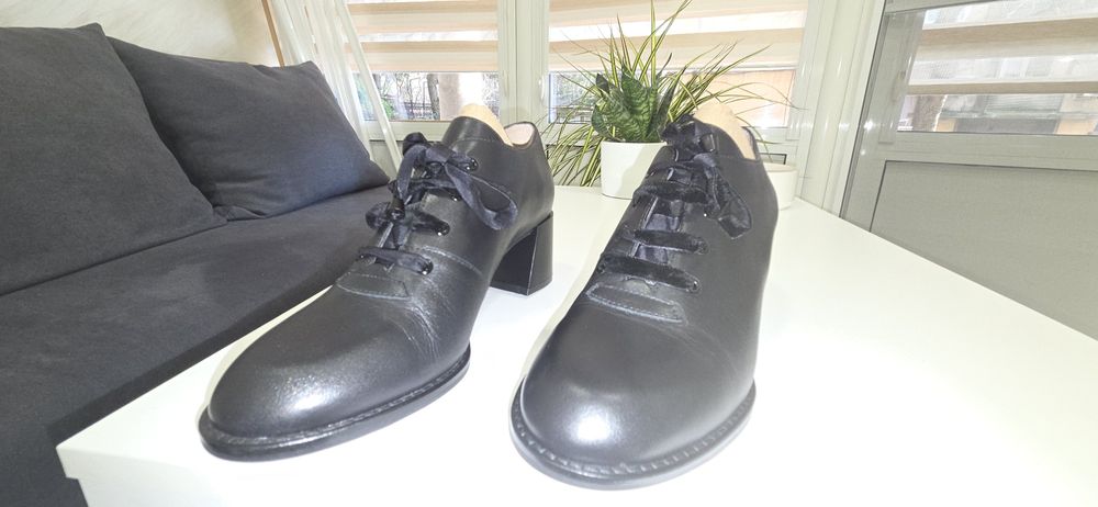 Естествена кожа, нови, елегантни обувки