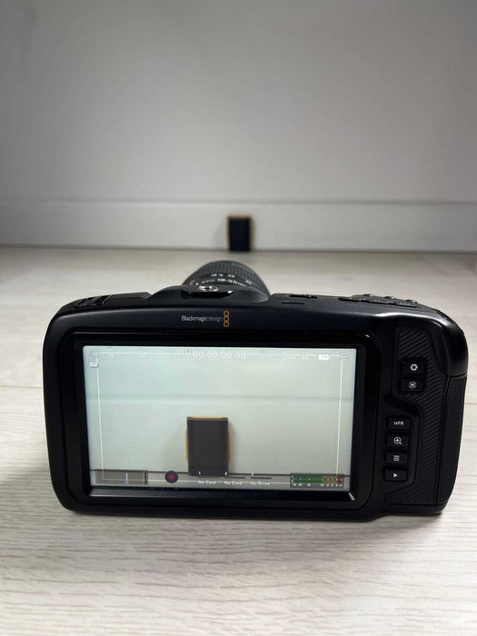 Blackmagic Pocket Cinema Camera 4K + объектив и подарки