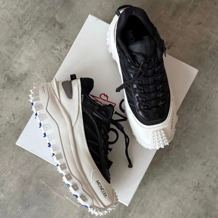 Mnclr "Black/White"