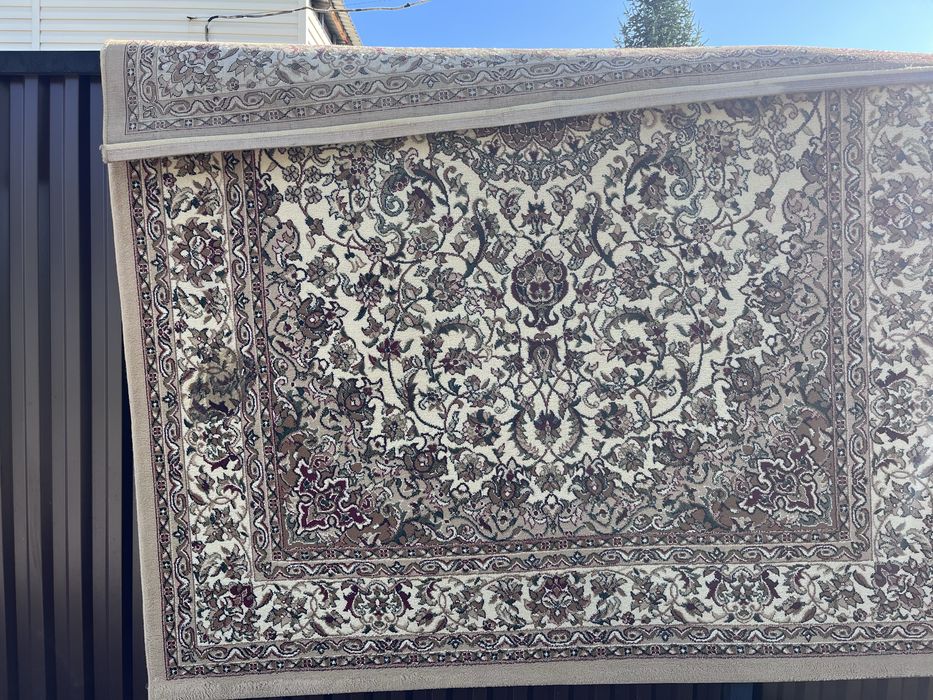 Продам ковры чистые