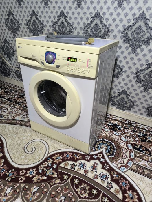 Срочно продаётся стиральная машина LG автомат рабочий отличный завод