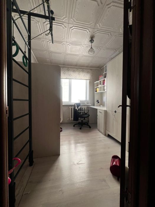 Продается 3 - комн квартира