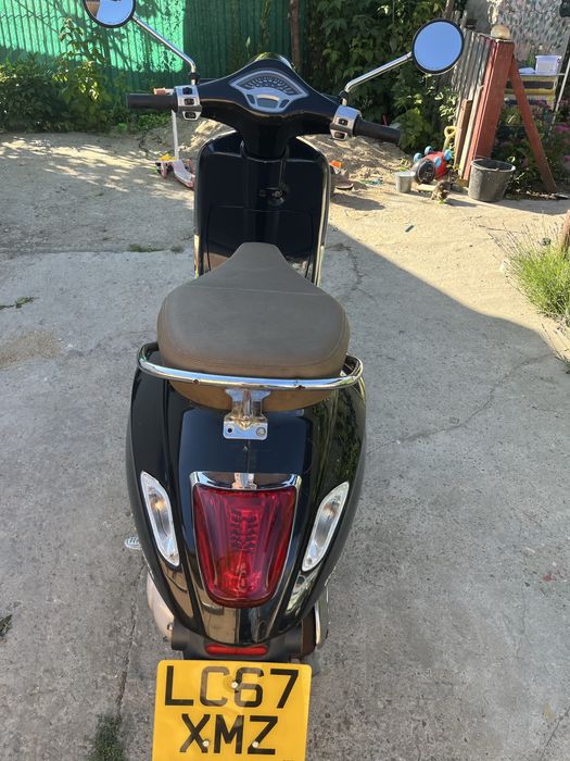 Scoter vespa primavera 50