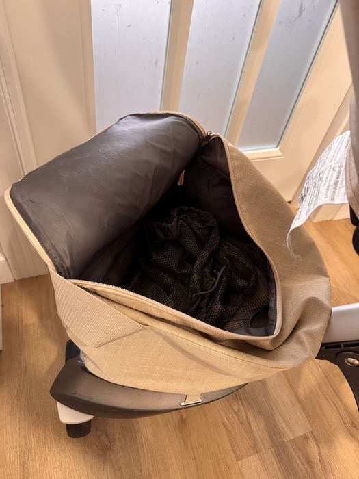 Коляска ищет нового хозяина!