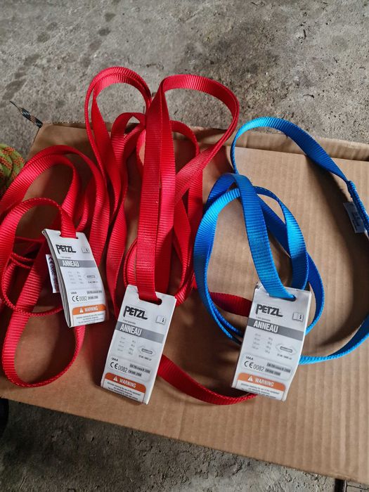 Предпазно облекло Petzl за алпинизъм