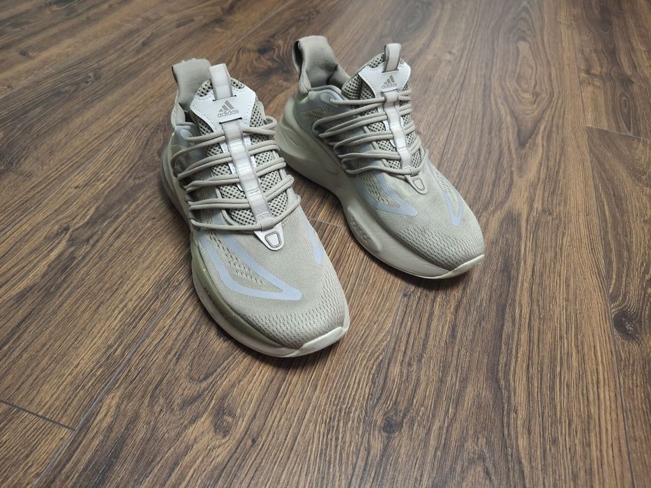 Adidas Alphaboost