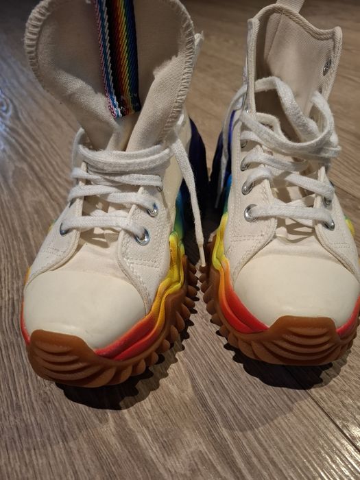 Vând converse in stare foarte bună mărimea 38