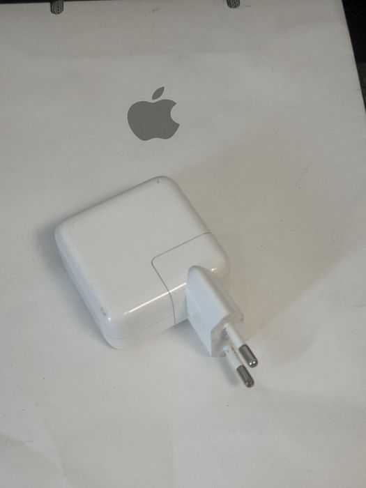 ***Захранващ адаптер APPLE USB-C 30W White / Бял