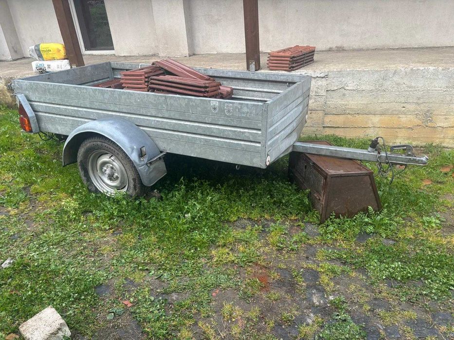 Vand remorcă 750 kg