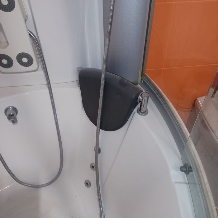 Vând duș cu cadă baie cu hidromasaj 160x160 cm și multe alte funcții