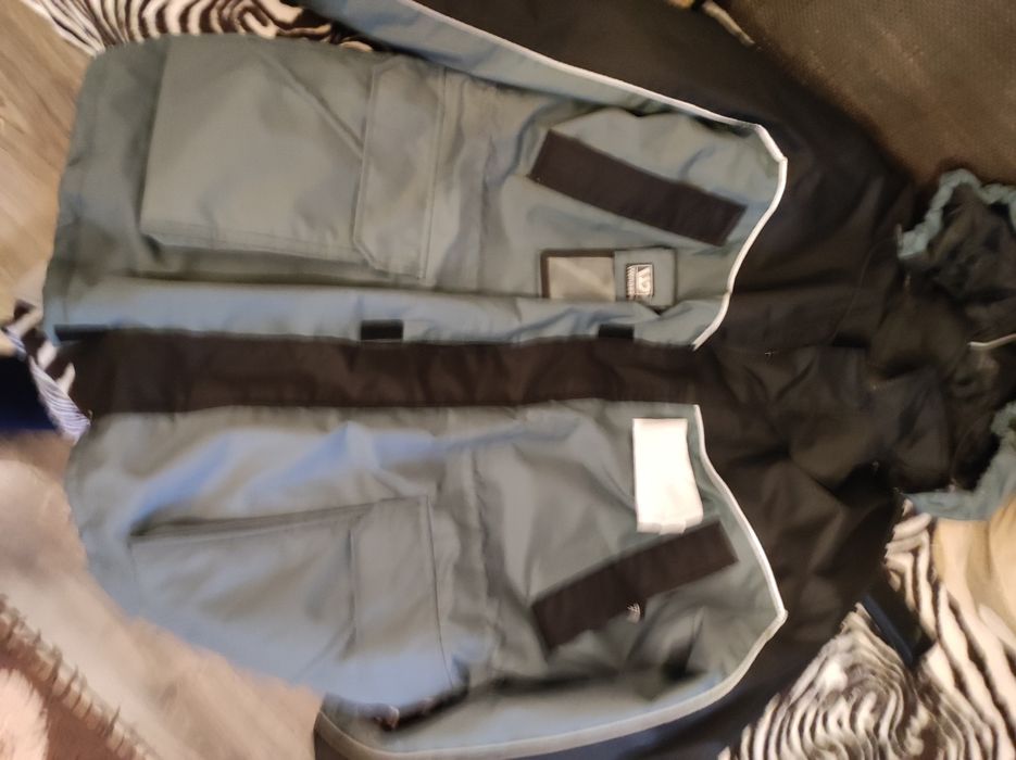 Vand geaca de iarna bărbătească superbă mărimea 54  XXL