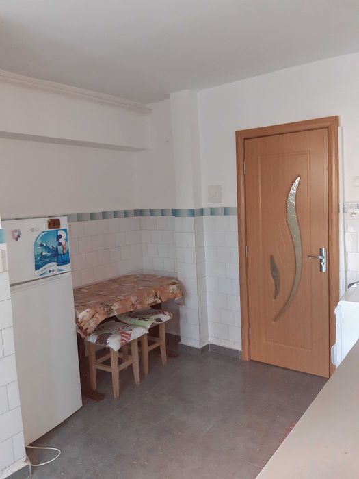 Închiriez apartament cu 2 camere zona Zorilor
