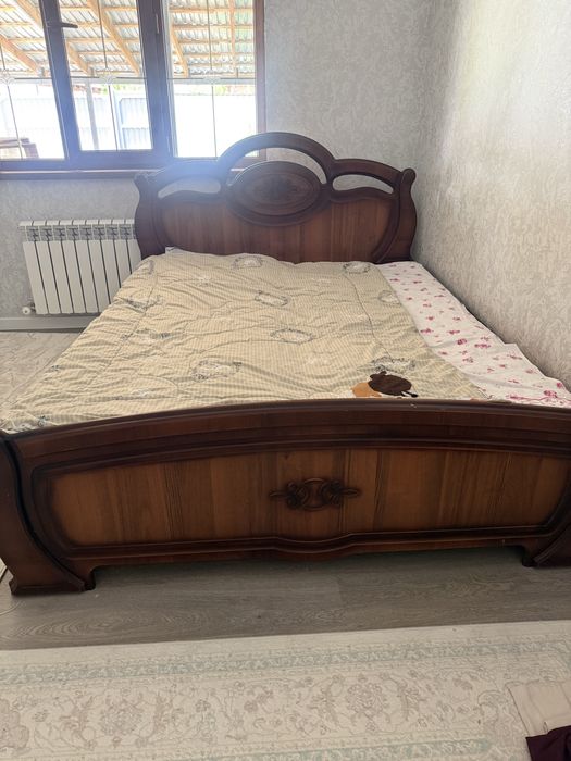 Срочно продам спальный гарнитур