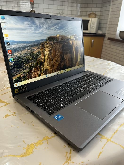 Продам ноутбук новый