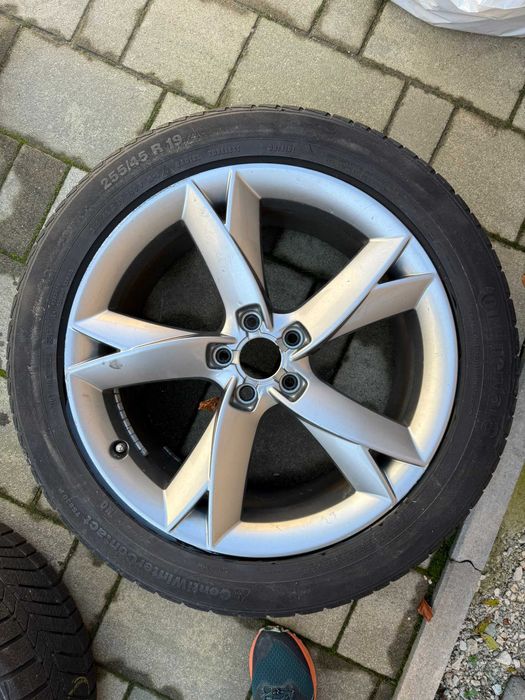 Roti (Jante/Iarna) 255 35 19 R19 8.5J ET32 Audi A5 8T0601025F