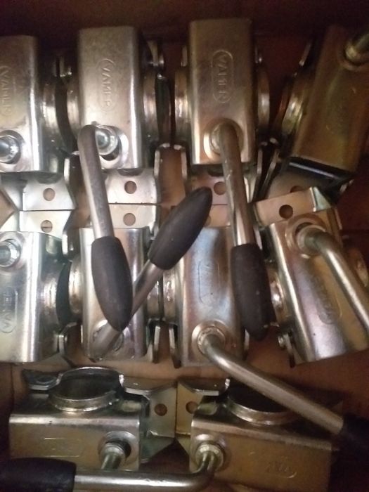 Хомут для опорной стойки