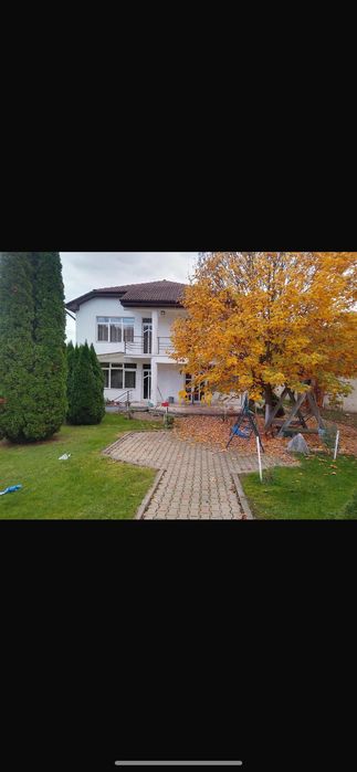 Vând casă zona schit