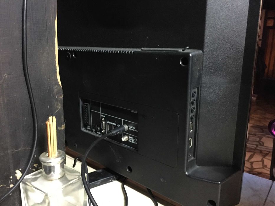 Телевизор 50" инча,LED,FHD,Grundig