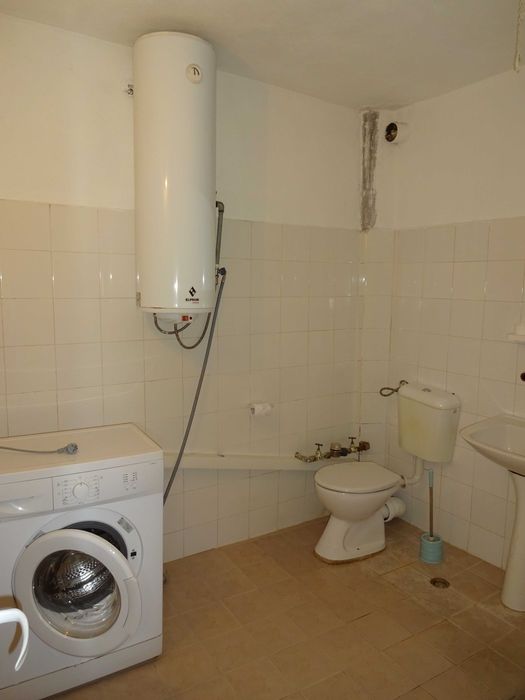 Дава се под наем Двустаен апартамент в Варна, Левски - 70 кв.м за 306 € - Снимка #5