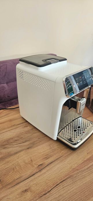 Кафеавтомат PHILIPS LatteGO EP3343/70 SilentBrew
