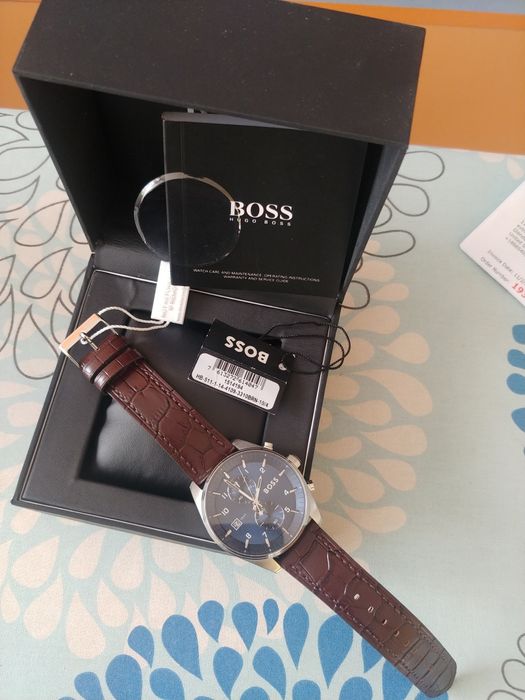 Часовник Boss Skytraveller