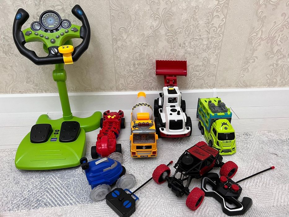 Машиники (игрушки для мальчиков) с пультом