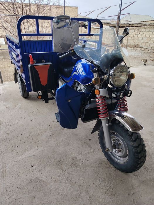 Moto XUNJIE sotiladi