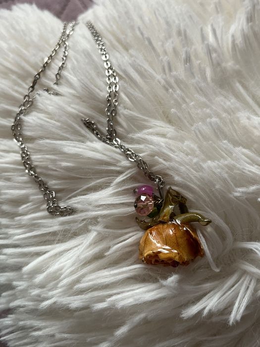 Ръчно правени бижута от естествени цветя