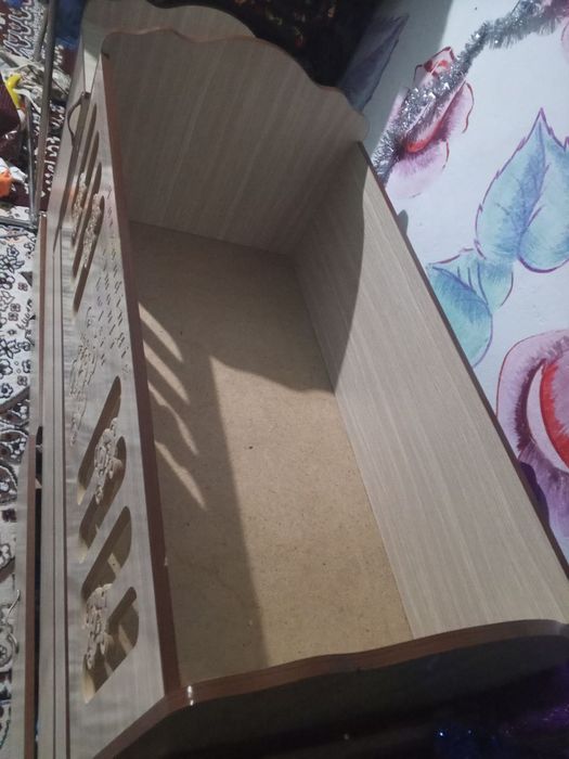 Detskiy kravat  xolati yaxshi xam  lyulka xam kravat   2qavatli pastin