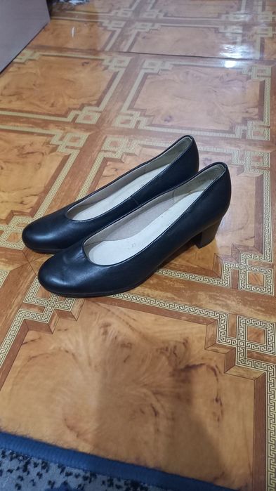 Продам туфли женские, весенние, кожанные