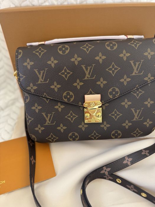 Дамска чанта нова