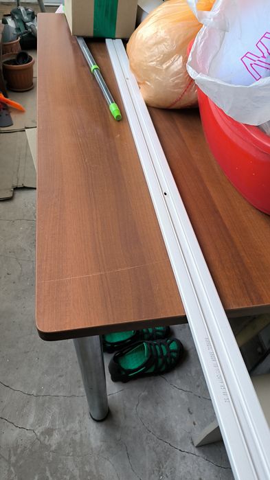 Продам стол кухонный