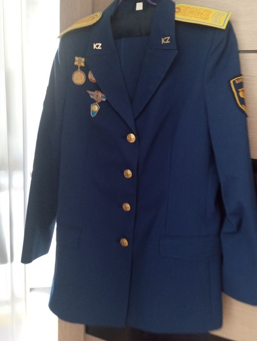 Продам китель парадный женский