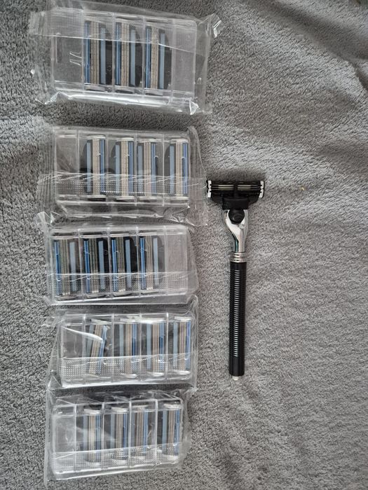 Rezerve lame Mach 3 si maner aparat